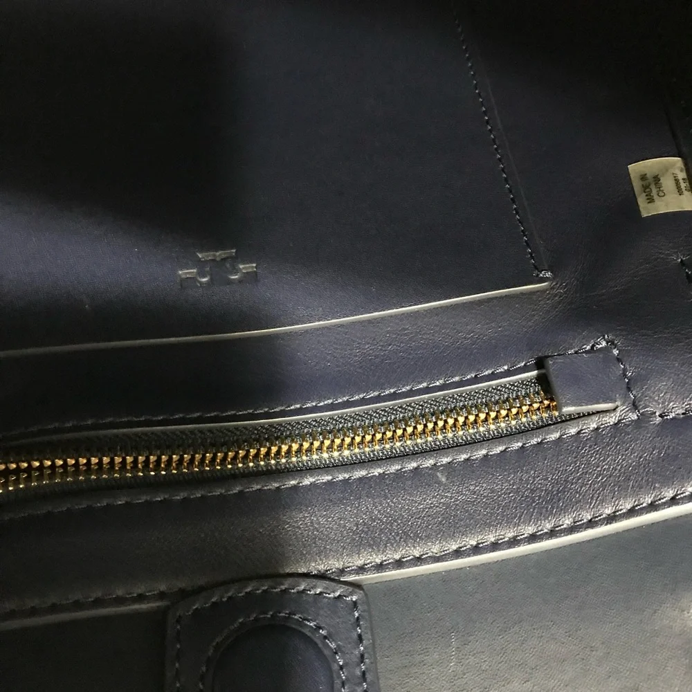 Tory Burch Gemini Link Leather Tote Bag in Royal Navy NWOT  MSRP $658